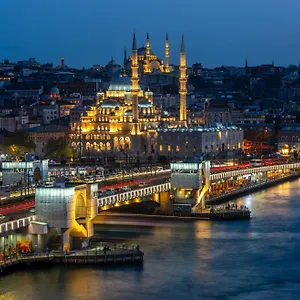 Momento Golden Horn Стамбул