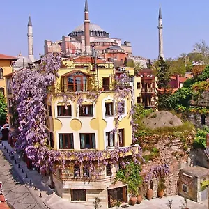 Empress Zoe Istambul