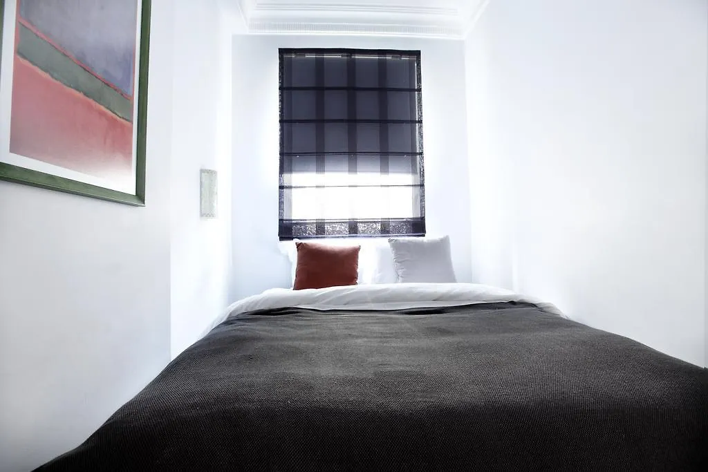 Perazre Hotel İstanbul 2*,
